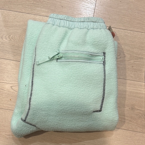 Free People hit the slopes womens glacial mist fleece pants - Picture 2 of 3